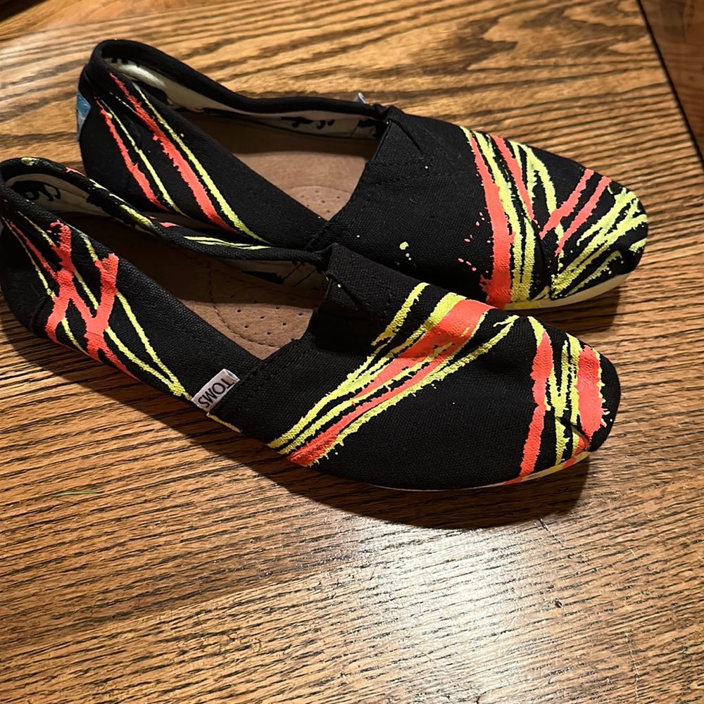 Toms limited edition hand painted black with orange and yellow size 8